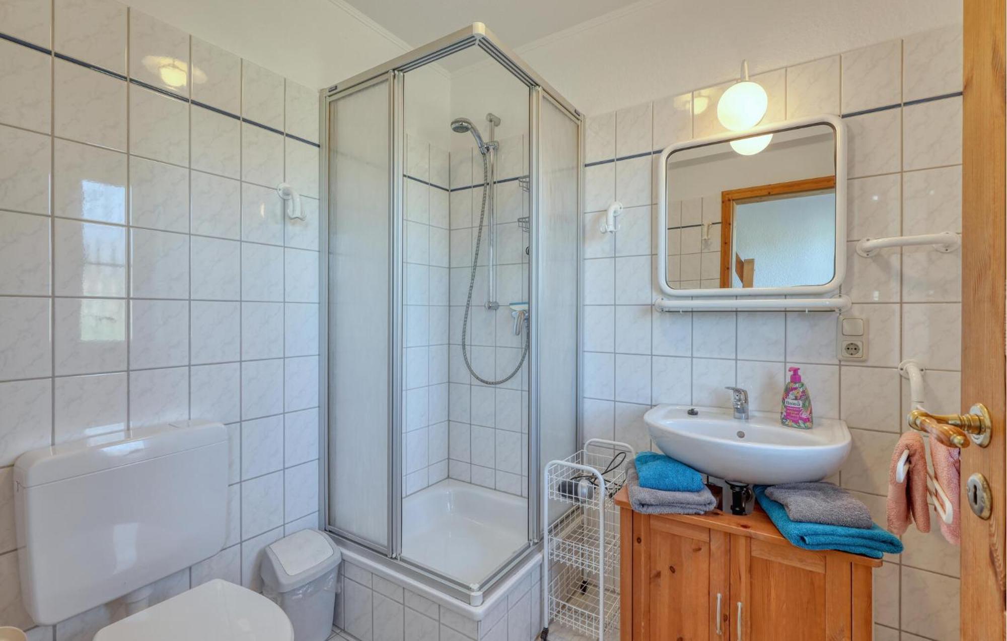 Nice Home In Toenning With Kitchen Bagian luar foto