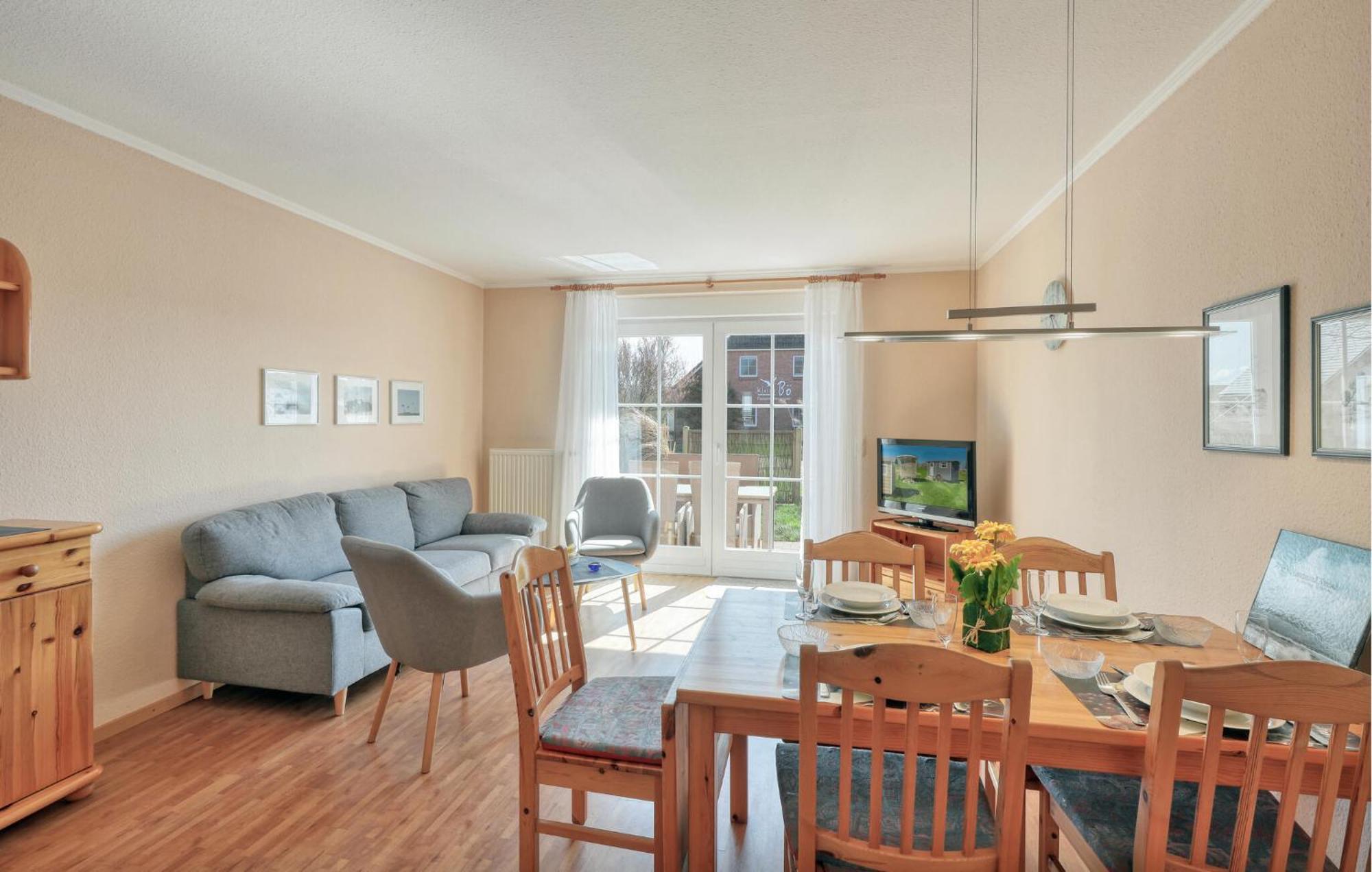 Nice Home In Toenning With Kitchen Bagian luar foto